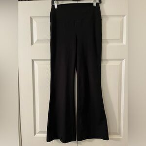 90 Degree brand women’s, black, flare leg yoga pants size Large